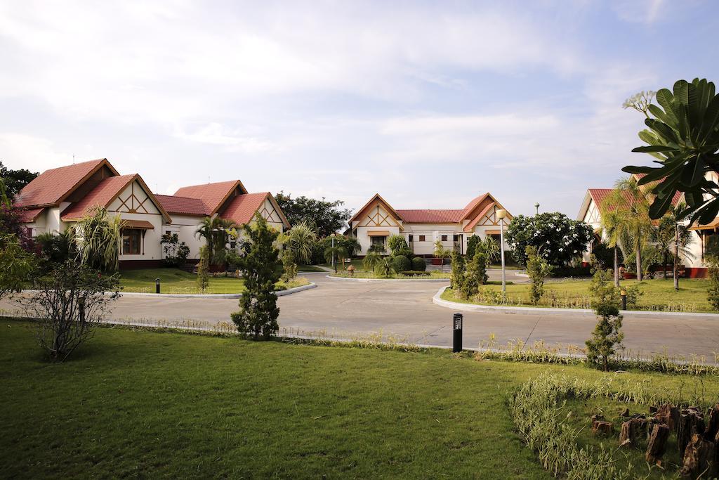 Myat Taw Win Hotel Naypyidaw Oda fotoğraf