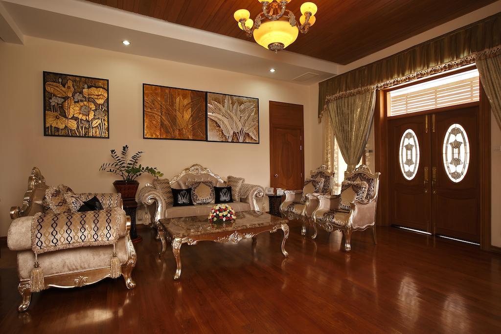 Myat Taw Win Hotel Naypyidaw Oda fotoğraf