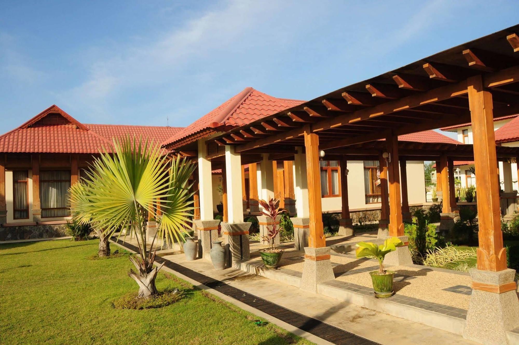 Myat Taw Win Hotel Naypyidaw Dış mekan fotoğraf
