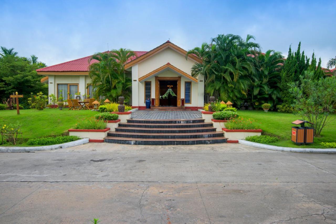 Myat Taw Win Hotel Naypyidaw Dış mekan fotoğraf